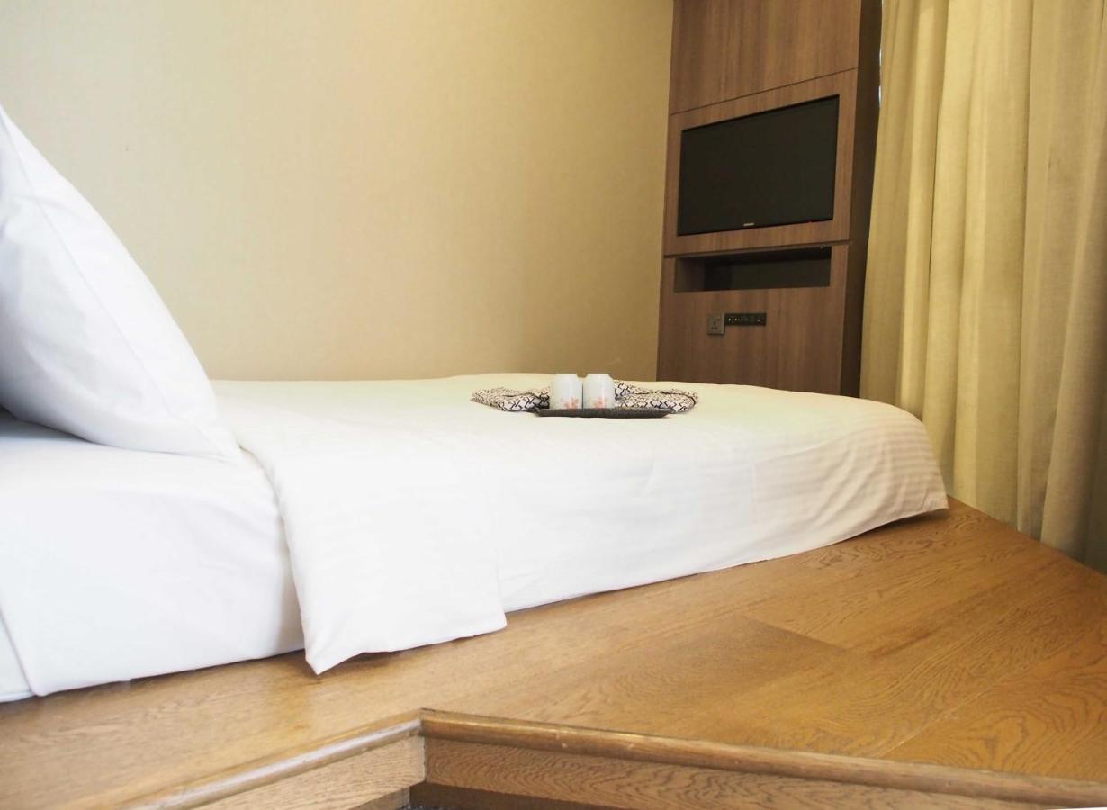 Amrise Hotel Kitchener สิงคโปร์ ภายนอก รูปภาพ