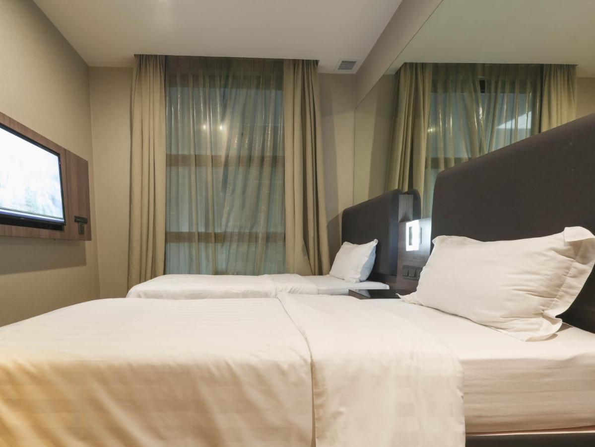 Amrise Hotel Kitchener สิงคโปร์ ภายนอก รูปภาพ