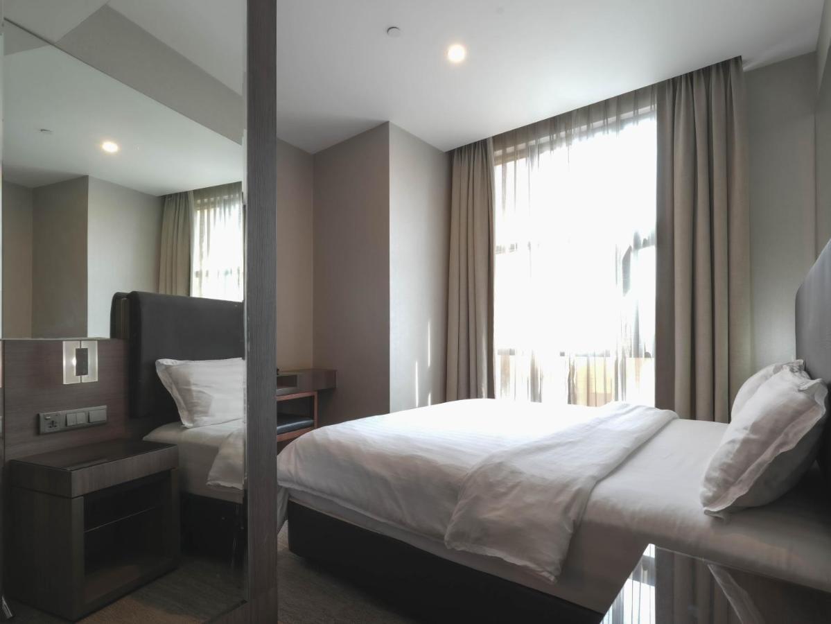 Amrise Hotel Kitchener สิงคโปร์ ภายนอก รูปภาพ