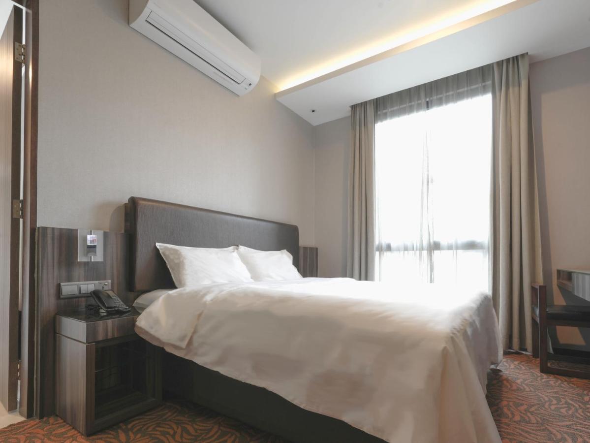 Amrise Hotel Kitchener สิงคโปร์ ภายนอก รูปภาพ