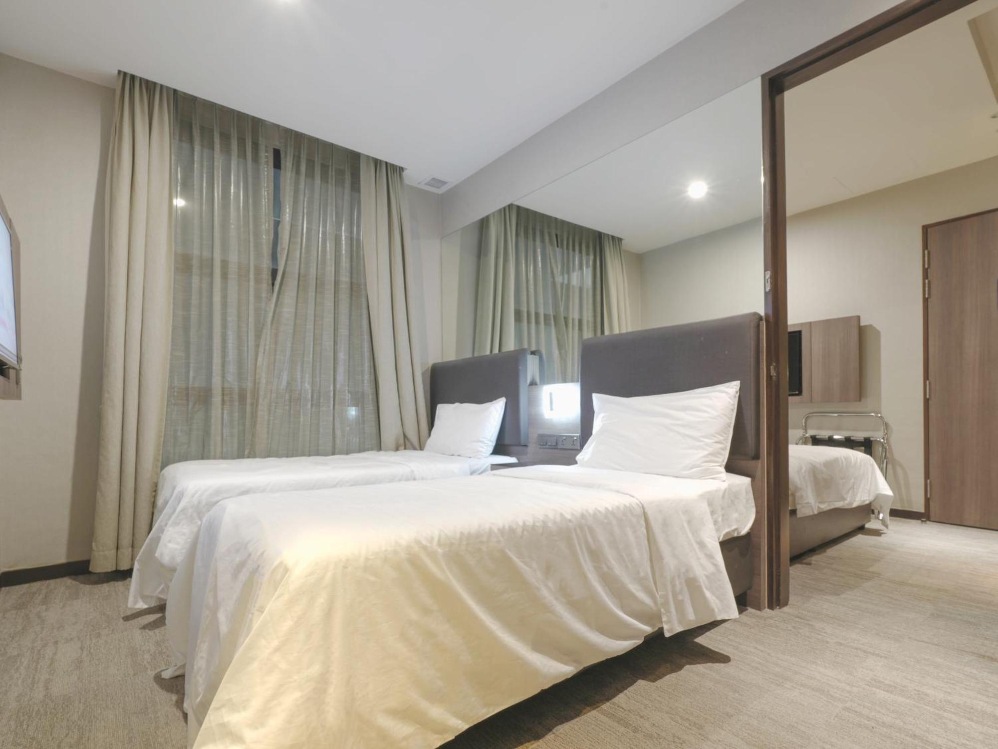 Amrise Hotel Kitchener สิงคโปร์ ภายนอก รูปภาพ